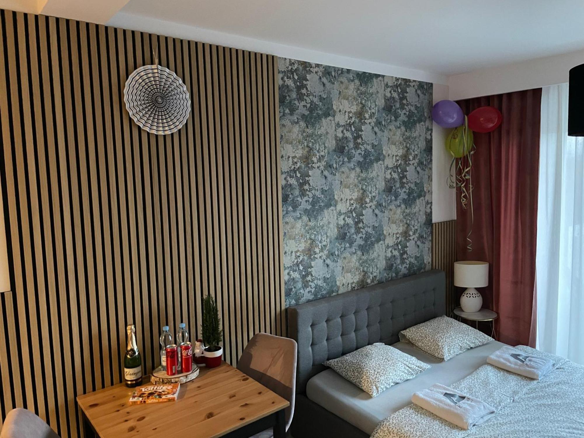 Apartament Royal Chelmonskiego Srem Exterior photo